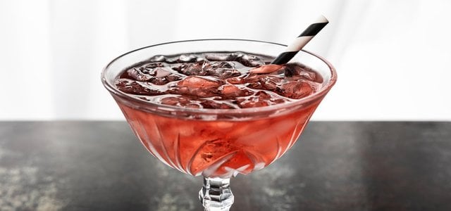 hibiskusblueten-sirup-colourboxde-246329-210830 hibiskusblüten sirup