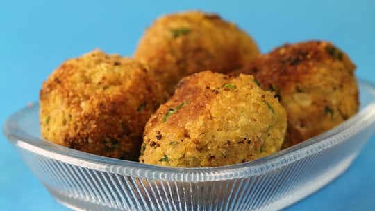 zucchini-baellchen-cc0-pixabay-markustt-250907 Zucchini-Bällchen