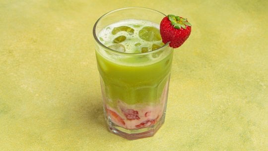 erdbeer-matcha-latte-colourboxde-311278-260312 erdbeer matcha latte