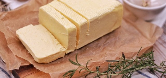 rosmarinbutter-cc0-pixabay-rodeopix-220622 rosmarinbutter