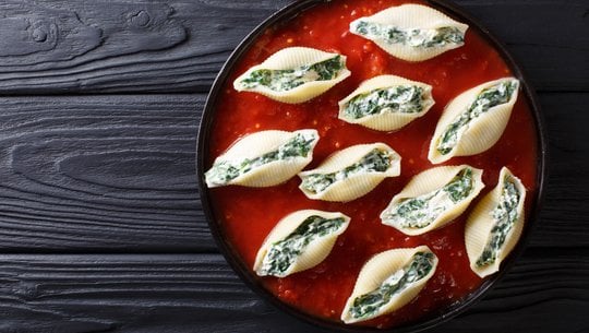 gefuellte-muschelnudeln-colourboxde-sergii-230522 gefüllte muschelnudeln