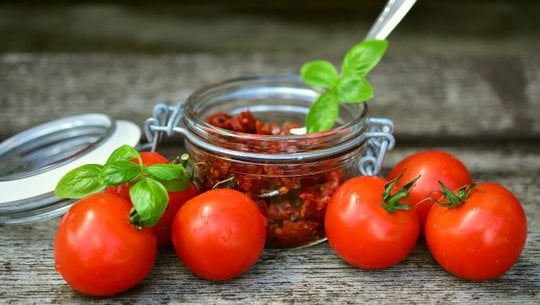 tomatenconfit-cc0-pixabay-congerdesign-210916 Tomatenconfit