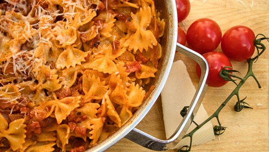 pesto-alla-calabrese-cc0-pixabay-370eis-250921 pesto alla calabrese