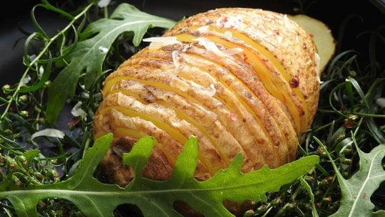 hasselback-kartoffeln-cc0-pixabay-sabrinakoeln-210806 Hasselback Kartoffeln