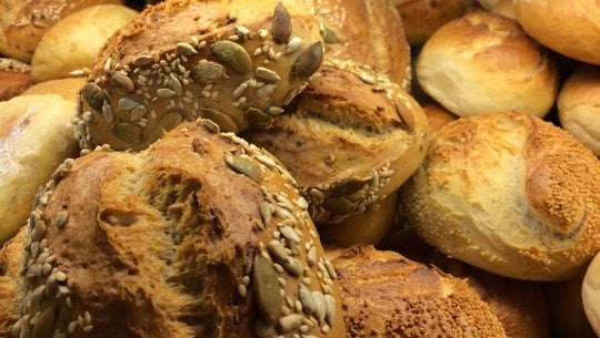 kuerbisbroetchen-cc0-pixabay-juttazeisset-230404 Kürbisbrötchen