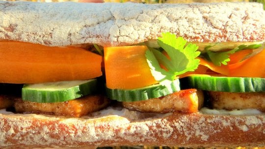 banh-mi-vegan-utopia-leonie-barghorn-211028 banh mi vegan