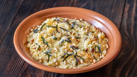 one-pot-orzo-colourboxde-46448251-260529 one pot orzo