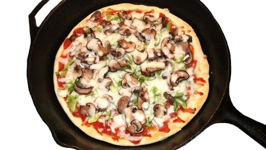 pfannenpizza-cc0-pixabay-dustytoes-201120 Pfannenpizza